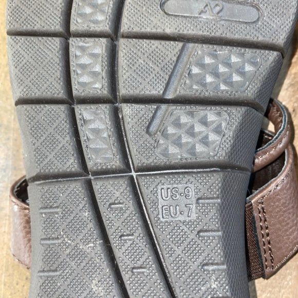 A2 by Aerosoles Brown sandals Women’s Size 9 Slip On, Faux Distressed Leather - Picture 10 of 15